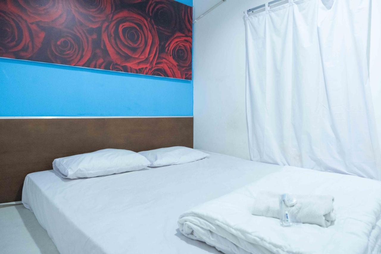 House Of Joy Sopalan Redpartner Hotell Kalasan Exteriör bild