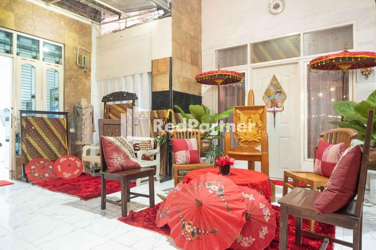 House Of Joy Sopalan Redpartner Hotell Kalasan Exteriör bild