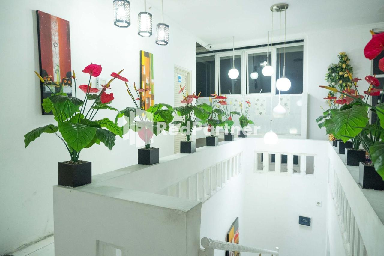 House Of Joy Sopalan Redpartner Hotell Kalasan Exteriör bild